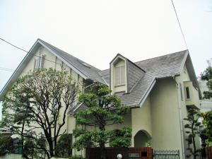 部分的に外れてしまっていた屋根材を張り替え　雨漏りもなくなりました。