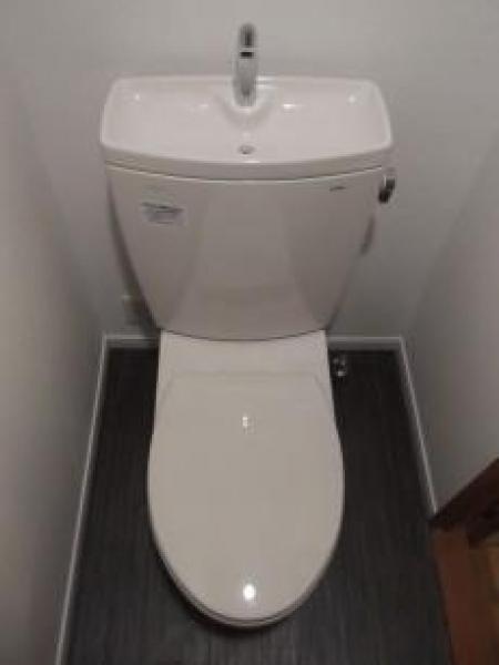 トイレリフォーム 床・フローリング張替え 有限会社宮坂工務店