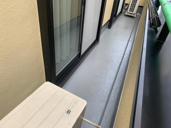 輝きを取り戻したバルコニー床