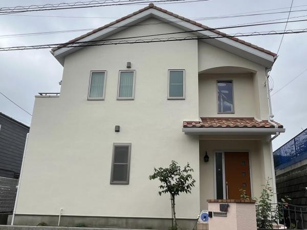 アイボリーカラーでナチュラルな仕上がりに