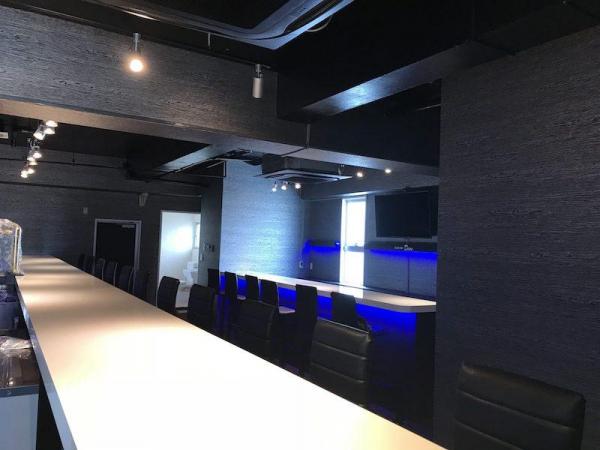 拘りのカウンター、照明の店舗改修工事（Bar）