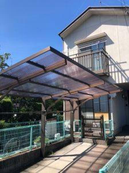 台風で飛ばされたカーポート屋根波板を交換し、一安心！