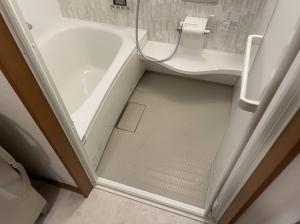 浴室全体から清潔感を感じる仕上がり