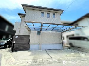 広島市西区　T様邸　建物にフィットする逆勾配カーポートを設置！自転車置き場兼用カーポート