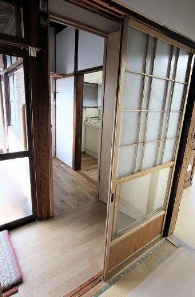 建具(ドア、間仕切り)の設置・交換・撤去リフォーム 廊下 みやこリフォーム