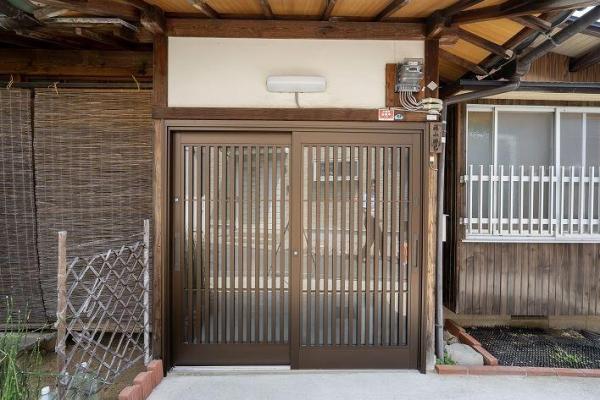 玄関リフォーム 建具(ドア、間仕切り)の設置・交換・撤去 みやこリフォーム
