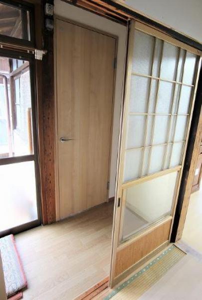 建具(ドア、間仕切り)の設置・交換・撤去リフォーム 廊下 みやこリフォーム