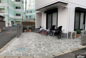 殺風景だった駐車スペースがお洒落に