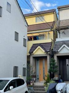 塗装した感を全面に出して明るく華やかな外観に
