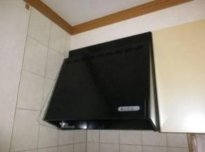 壊れてしまったレンジフードの交換で気分も一新
