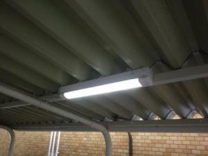 点灯しなくなったマンション駐輪場の照明をLEDへ