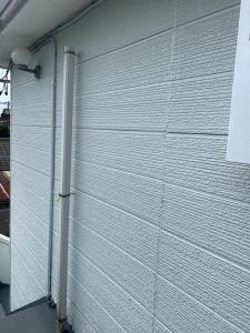 賃貸アパートの劣化した外壁や鉄部分を塗り替え