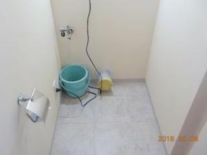 タンクレスでスッキリしたトイレに