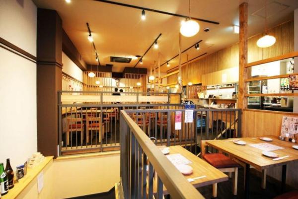 カラーポイントを配置。明るい活気のある焼き鳥屋さん