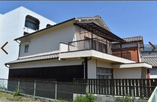 20年ぶりの塗装でしたのでしっかりと下地処理をして仕上げました