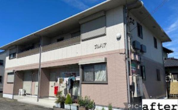 既存の色でアパートを塗り替え◎見た目が向上しました◎