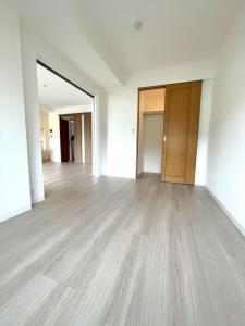 リビングと繋がる洋室