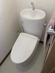 トイレ入り口ドア・ドア枠交換工事/トイレ交換工事