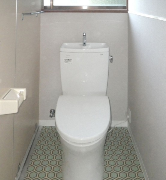 トイレの内装・便器交換リフォーム
