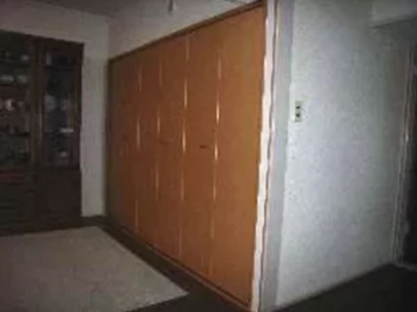 押入れからクローゼットに変更する工事を行いました！