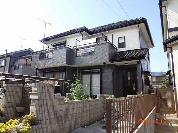 10年色褪せないダイヤモンドコートで上品で落ち着いた印象の外観に。