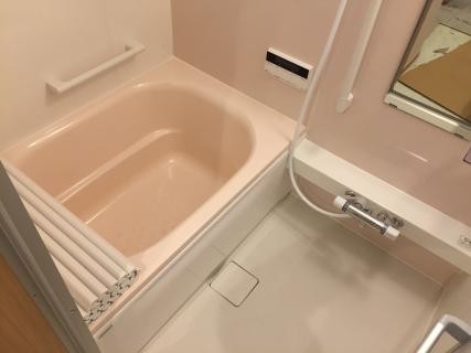 水まわりの全面改修。バリアフリー仕様で使う人が快適になるようなプランをたてました