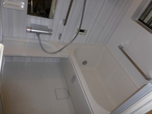 サーモ機能で温かな浴室空間へ