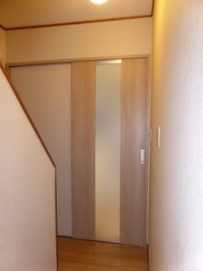 明るく温かみのあるキッチンに生まれ変わりました