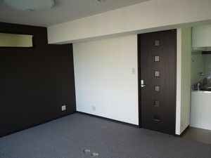 洗練されたデザインの室内に生まれ変わりました。