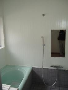 築38年の長屋住宅を賃貸物件用として活用するためのリフォームを行いました。