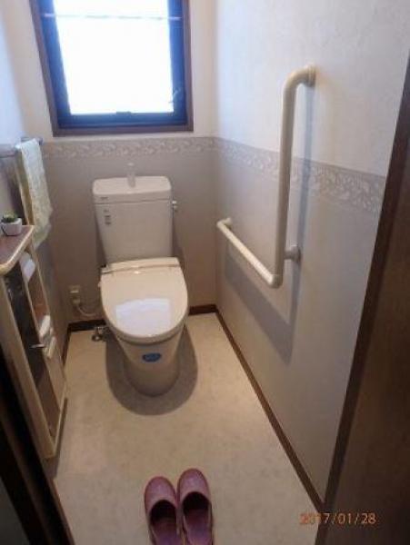 トイレがより明るく清潔感溢れる空間になりました。