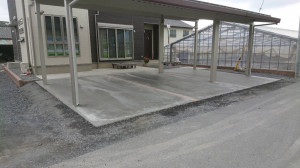 スムーズに駐車が出来るような駐車場に生まれ変わりました