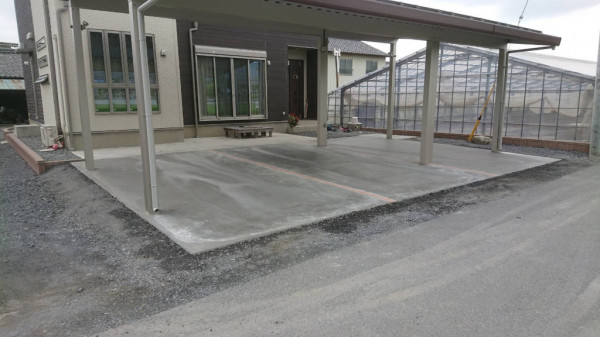 スムーズに駐車が出来るような駐車場に生まれ変わりました