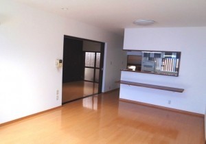 家族みんなで寛げる心地いい空間に。LDKをひとつに繋げました！