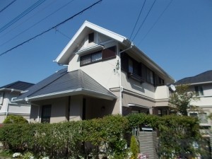 塗り替えたことで明るい外観に仕上がりました！