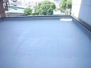 角や端も綺麗に処理し、雨漏りの心配もなく暮らせるように。