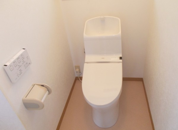 トイレを交換したことでスッキリとし、空間にゆとりが生まれました！