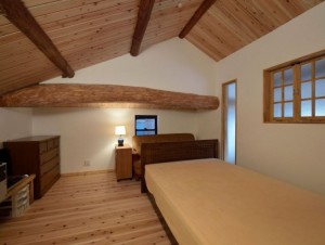 天然素材、木材をふんだんに使用したお洒落で落ち着く古民家へ