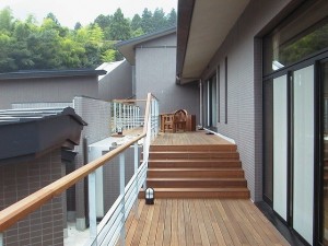 思う存分ウッドデッキでの空間を楽しめます