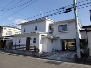昭和50年代の中古住宅が自然素材をふんだんに使用した再生住宅へ