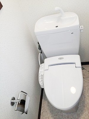 全体的に古いトイレを一新しました！