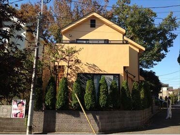 耐候性や耐久性、低汚染性に優れた塗料で仕上げました。