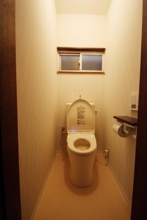 清潔感溢れ、スッキリとしたトイレ空間に変わりました