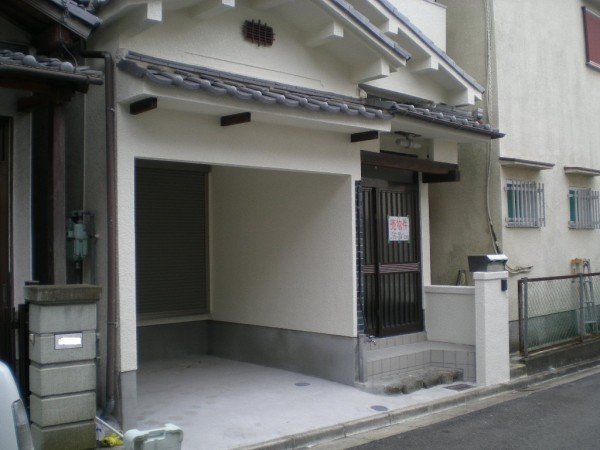 洋間を撤去してガレージに間取り変更しました。