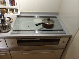 コンロをＩＨクッキングヒーターに取り替えました。