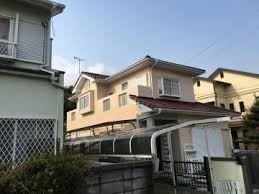 塗り替えたことで明るく温かみのある外観に変わりました！