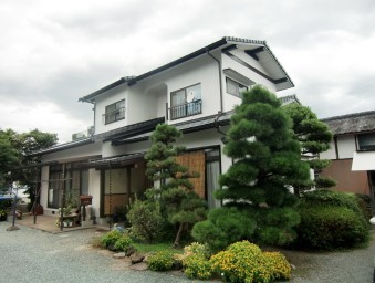 内装、外装共に明るくなりました。