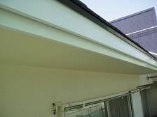 見違えるくらい綺麗な外壁に。塗料も耐久性の高いものを使用しました。