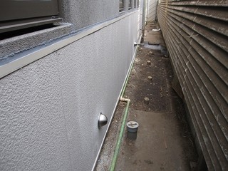 シロアリで内部がボロボロに。木材を入れ替え綺麗にしました。
