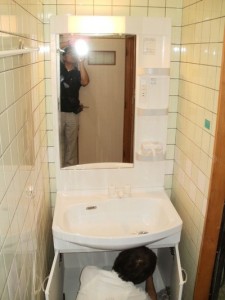 古くなった洗面台を使い勝手が良い洗面台に取り替え
